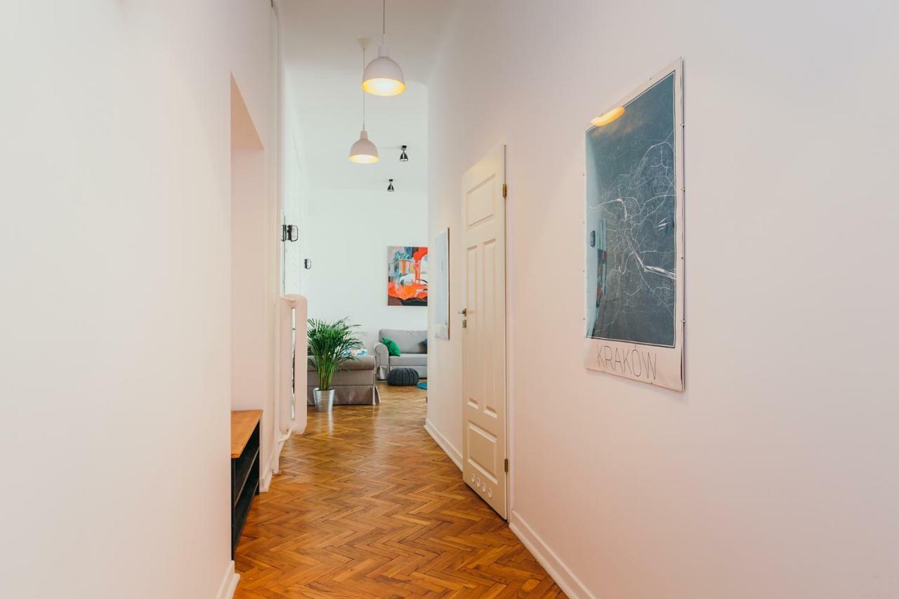 Oomph Warsaw Central Elegant Apartment