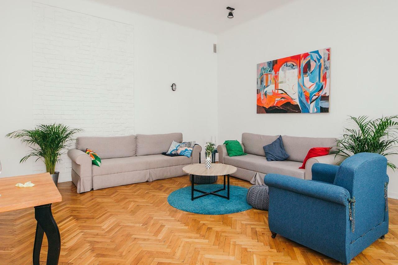 Oomph Warsaw Central Elegant Apartment