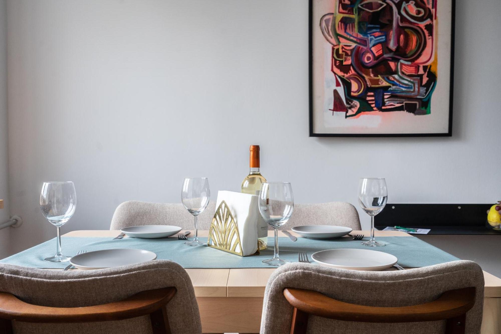 Oomph Elegant Apartamento